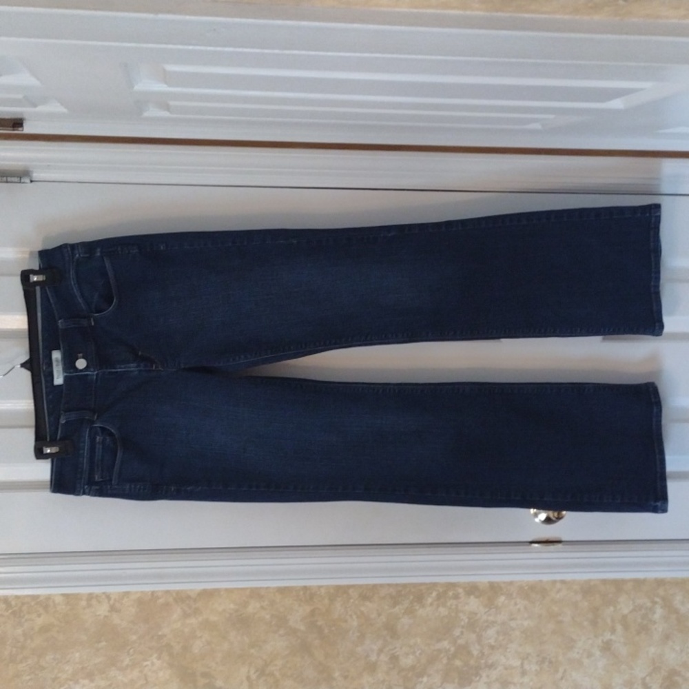 Women's White House Black Market Jeans Size 6 like new